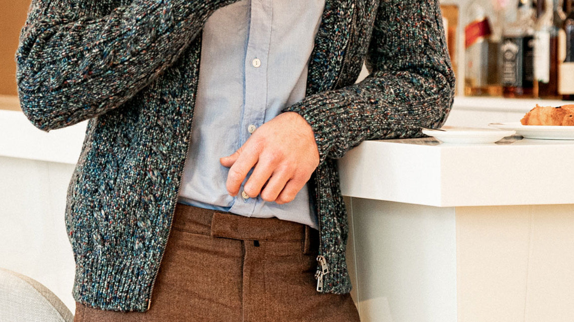 camicia dentro o fuori i pantaloni?