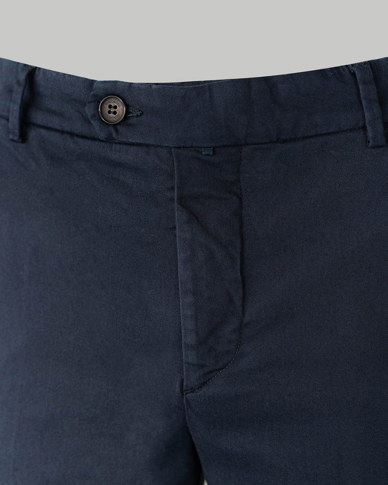 Pantalone chino in gabardina di cotone medio blu slim fit