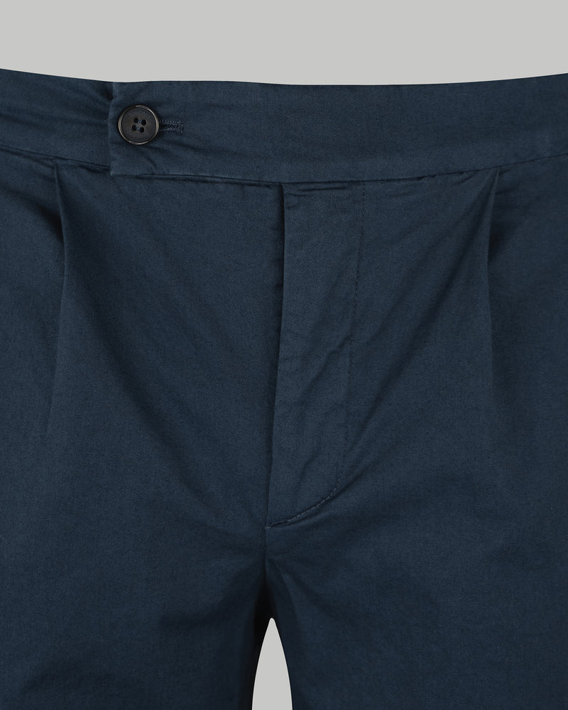 Pantalone chino con coulisse in gabardina di cotone leggero blu regular fit