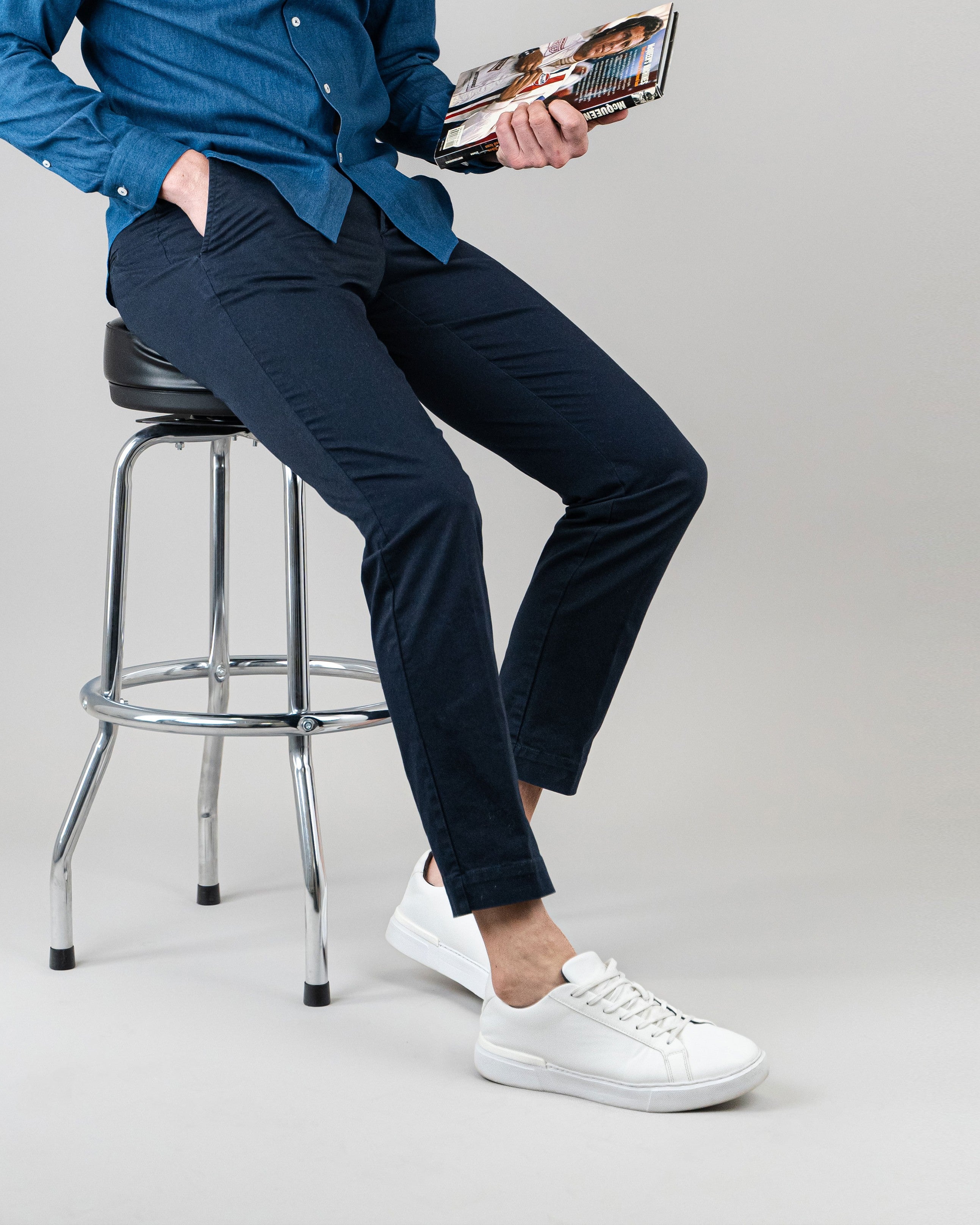 Pantalone chino in gabardina di cotone medio blu slim fit