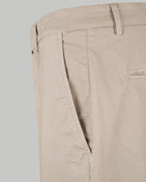 Pantalone chino in popeline di cotone leggero beige ecrù slim fit