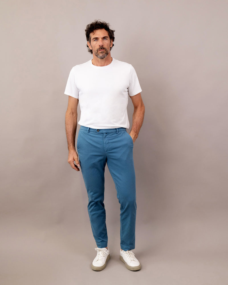 Pantalone chino in gabardina di cotone medio blu ottanio slim fit