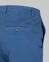 Pantalone chino in gabardina di cotone pesante blu avio slim fit