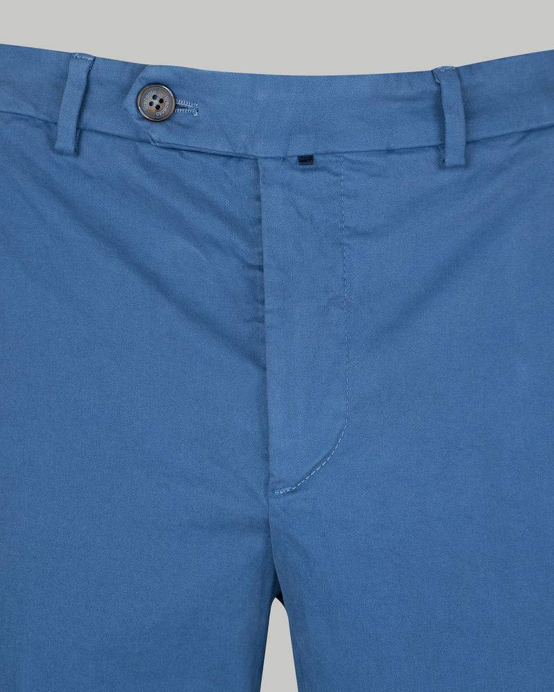 Pantalone chino in gabardina di cotone pesante blu avio slim fit