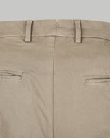 Pantalone chino in gabardina di cotone pesante beige talpa slim fit