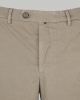 Pantalone chino in gabardina di cotone pesante beige talpa slim fit