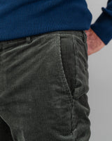 Pantalone chino in velluto pesante a costa larga francese verde muschio slim fit