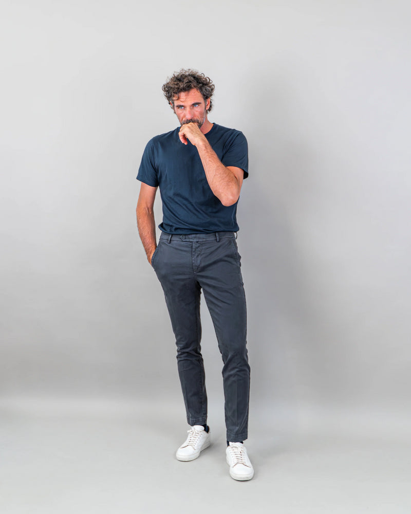 Pantalone chino in gabardina di cotone pesante grigio fumo slim fit