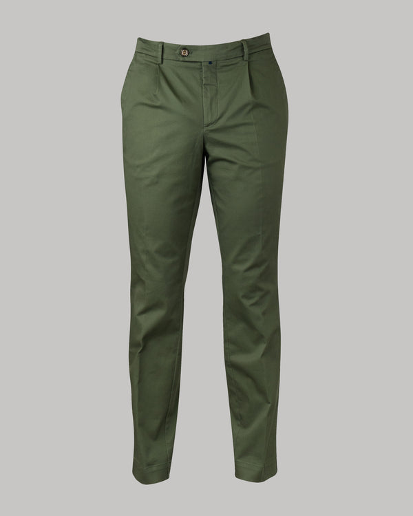 Pantalone chino con pince in gabardina di cotone medio verde regular fit