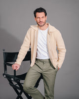 Pantalone chino con pince in cotone piquet medio verde muschio regular fit