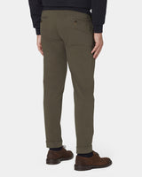 Pantalone chino con doppia pince e risvolto in gabardina di cotone pesante verde bosco regular fit