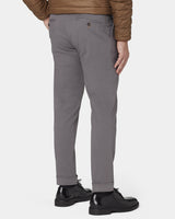 Pantalone chino con doppia pince e risvolto in gabardina di cotone pesante grigio scuro regular fit