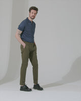 Pantalone chino in gabardina di cotone medio verde oliva slim fit