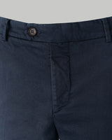 Pantalone chino in gabardina di cotone medio blu slim fit
