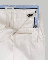 Pantalone chino in gabardina di cotone medio bianco panna slim fit
