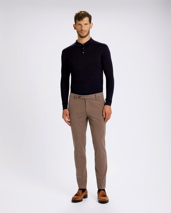 Pantalone chino in gabardina di cotone pesante marrone nocciola straight fit