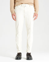 Pantalone chino con risvolto in velluto a costa larga francese pesante bianco panna regular fit