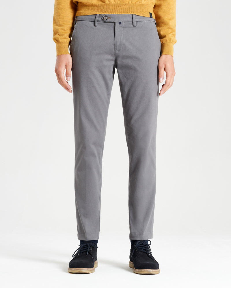 Pantalone chino in gabardina di cotone pesante grigio medio slim fit