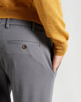 Pantalone chino in gabardina di cotone pesante grigio chiaro slim fit