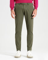 Pantalone chino in gabardina di cotone pesante verde muschio slim fit