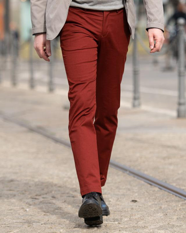 Pantalone chino in gabardina di cotone medio rosso mattone slim fit