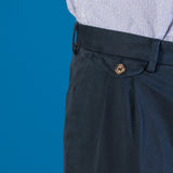 Pantalone chino con doppia pince in gabardina di cotone medio blu regular fit