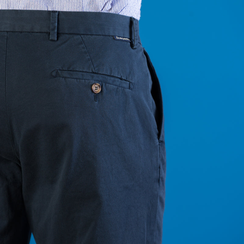 Pantalone chino con doppia pince in gabardina di cotone medio blu regular fit