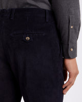 Pantalone chino con pince in velluto millerighe a costa fine pesante blu regular fit