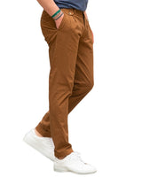 Pantalone chino con doppia pince in popeline di cotone leggero marrone terra di Siena slim fit