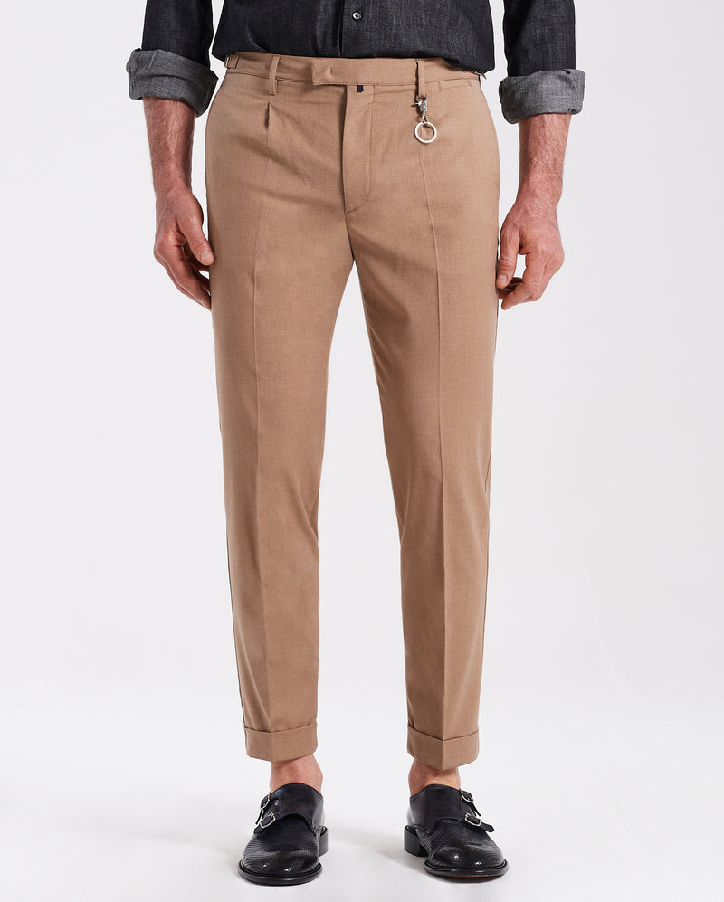 Pantalone chino con pince e risvolto in misto lana leggero beige sabbia regular fit