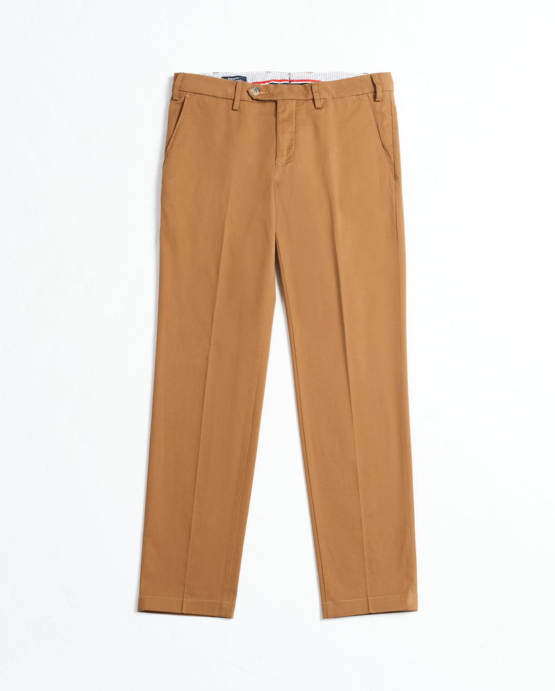 Pantalone chino in gabardina di cotone medio marrone terra di Siena slim fit