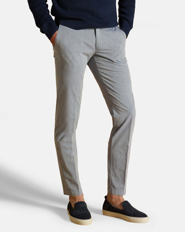 Pantalone chino in cotone leggero azzurro grigio slim fit