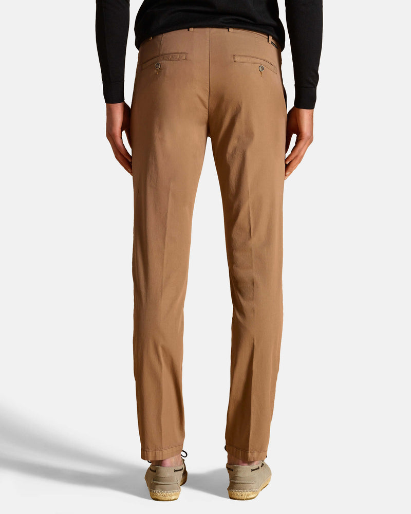 Pantalone chino in popeline di cotone leggero marrone fango slim fit